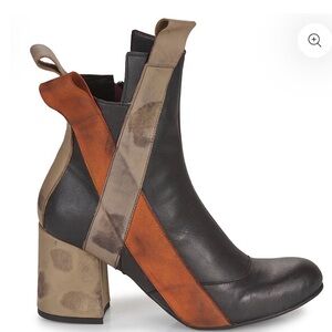 Chic Multicolor Heeled Boots